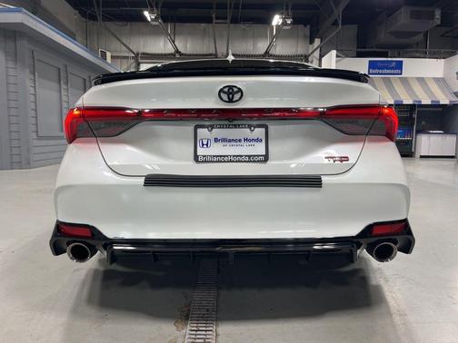 Wind Chill Pearl 2020 Toyota Avalon TRD