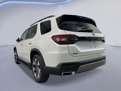 Platinum White 2026 Honda Pilot Elite