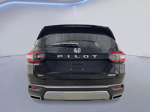 Crystal Black 2026 Honda Pilot Touring