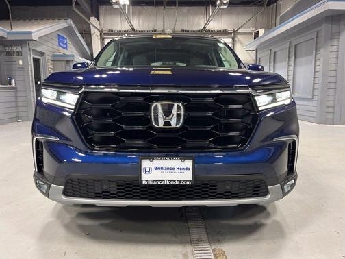 Obsidian Blue Pearl 2025 Honda Pilot Touring