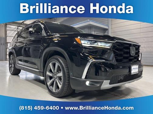 Crystal Black Pearl 2023 Honda Pilot Elite