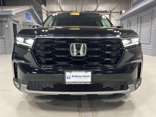 Crystal Black Pearl 2023 Honda Pilot Elite