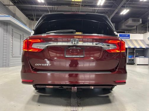 Deep Scarlet Pearl 2019 Honda Odyssey EX-L