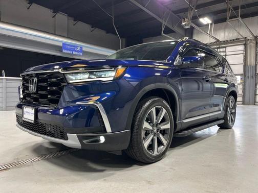 Obsidian Blue Pearl 2025 Honda Pilot Elite