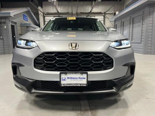 Solar Silver Metallic 2026 Honda HR-V LX