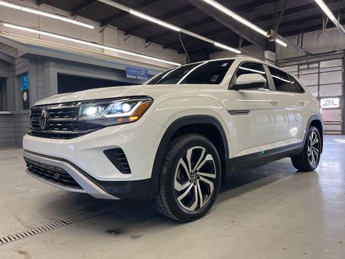 2022 Volkswagen Atlas Cross Sport 3.6L V6 SE w/Technology
