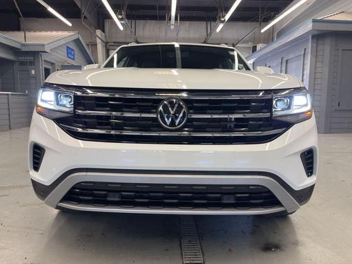 2022 Volkswagen Atlas Cross Sport 3.6L V6 SE w/Technology