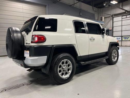 Iceberg 2012 Toyota FJ Cruiser Base