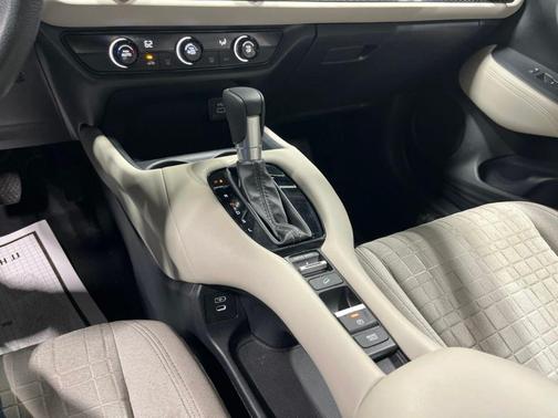 Pearl 2024 Honda HR-V LX