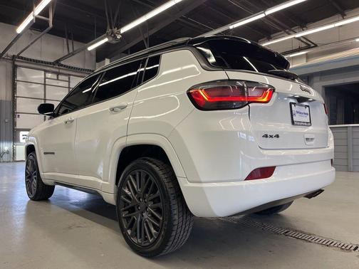 2022 Jeep Compass Altitude