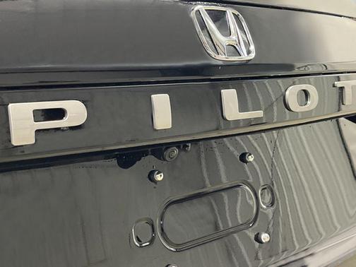 Crystal Black 2026 Honda Pilot Touring