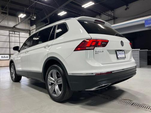 Pure White 2021 Volkswagen Tiguan 2.0T SEL