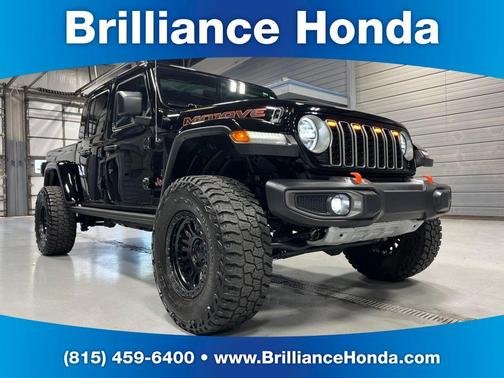 Black Clearcoat 2022 Jeep Gladiator Mojave