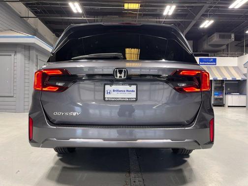 Gray 2025 Honda Odyssey EX-L