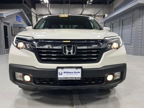 White Diamond Pearl 2019 Honda Ridgeline RTL-T