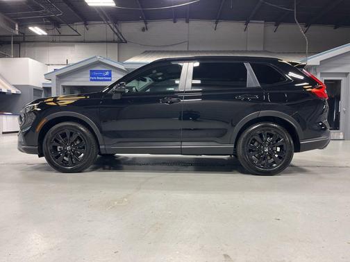 Crystal Black Pearl 2026 Honda CR-V Hybrid Sport Touring