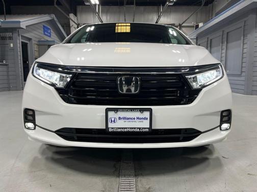 Platinum White Pearl 2024 Honda Odyssey EX-L