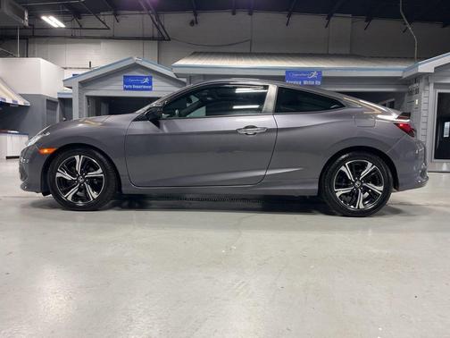 Modern Steel Metallic 2017 Honda Civic Touring