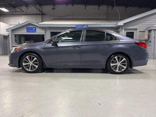 Carbide Gray Metallic 2016 Subaru Legacy 2.5i Limited