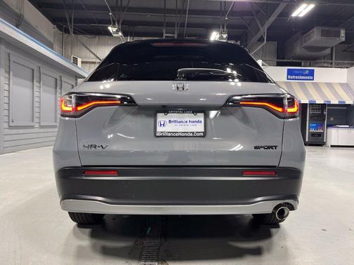 Urban Gray Pearl 2024 Honda HR-V Sport