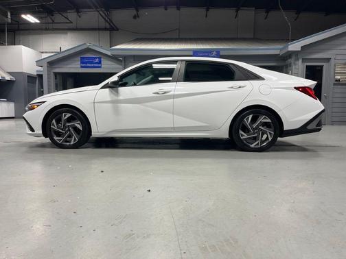 White 2025 Hyundai ELANTRA HEV Limited