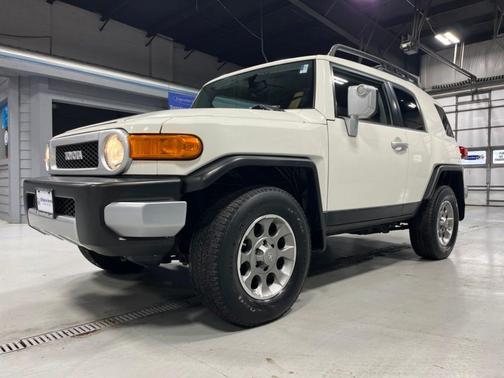 Iceberg 2012 Toyota FJ Cruiser Base