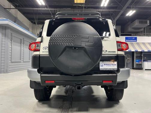 Iceberg 2012 Toyota FJ Cruiser Base