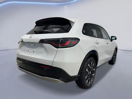 Platinum White 2027 Honda HR-V EX-L