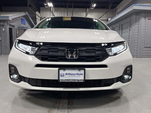 Platinum White Pearl 2026 Honda Odyssey EX-L