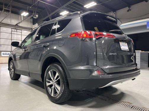 Magnetic Gray Metallic 2018 Toyota RAV4 XLE