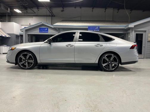 Solar Silver Metallic 2025 Honda Accord Hybrid Sport