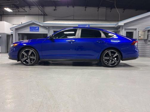 Still Night Pearl 2023 Honda Accord Hybrid Sport