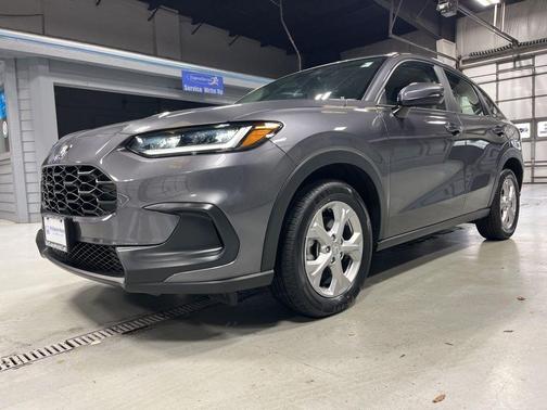 Modern Steel Metallic 2024 Honda HR-V LX