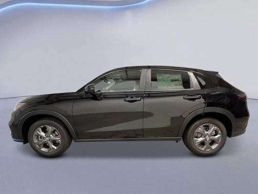 Crystal Black 2027 Honda HR-V LX