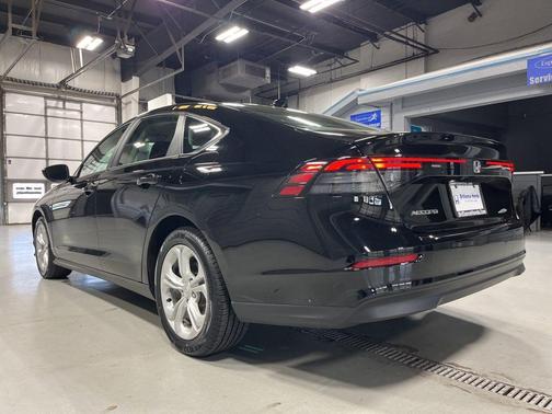 Crystal Black Pearl 2023 Honda Accord LX