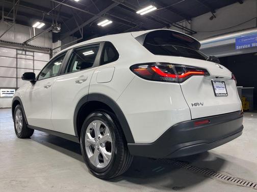 2024 Honda HR-V LX