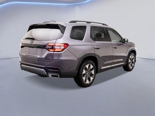 Modern Steel Metallic 2026 Honda Pilot Elite