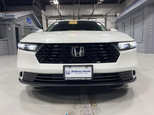 Platinum White Pearl 2024 Honda Accord EX