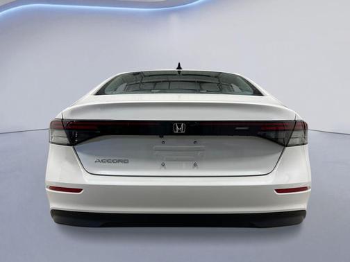 Platinum White 2026 Honda Accord SE