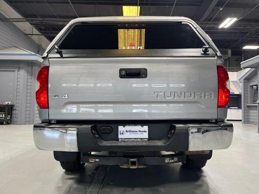 Silver Sky Metallic 2018 Toyota Tundra SR5