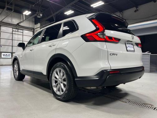 Platinum White Pearl 2023 Honda CR-V EX