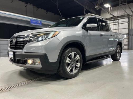 Silver 2017 Honda Ridgeline RTL-E