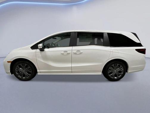 Platinum White 2026 Honda Odyssey Touring
