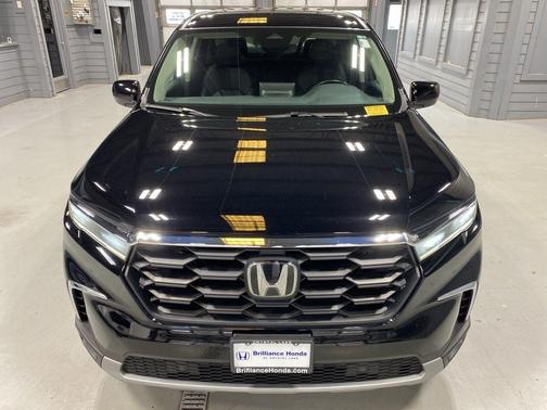 Crystal Black Pearl 2024 Honda Pilot EX-L