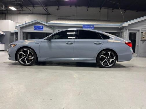 Sonic Gray Pearl 2022 Honda Accord Hybrid Sport