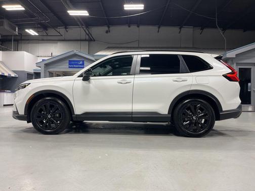 Platinum White Pearl 2026 Honda CR-V Hybrid Sport Touring