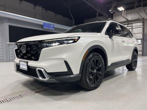 Platinum White Pearl 2026 Honda CR-V Hybrid Sport Touring