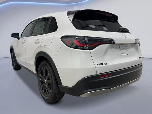Platinum White 2027 Honda HR-V Sport