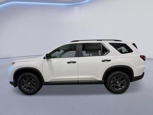 Platinum White 2026 Honda Pilot TrailSport