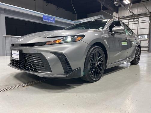 Metal 2025 Toyota Camry XSE